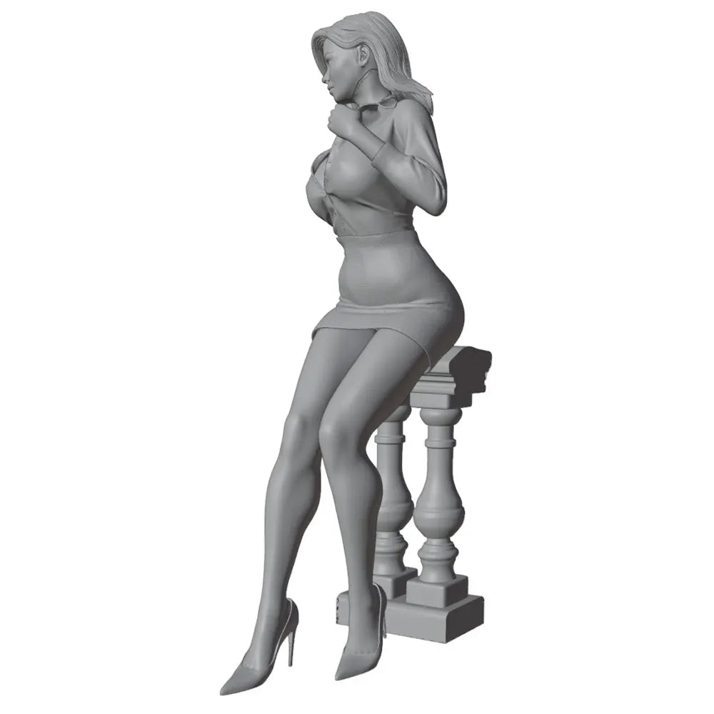 1/24 Female on Pedestal, Resin Model Figure Kit, Unassembled and Unpainted