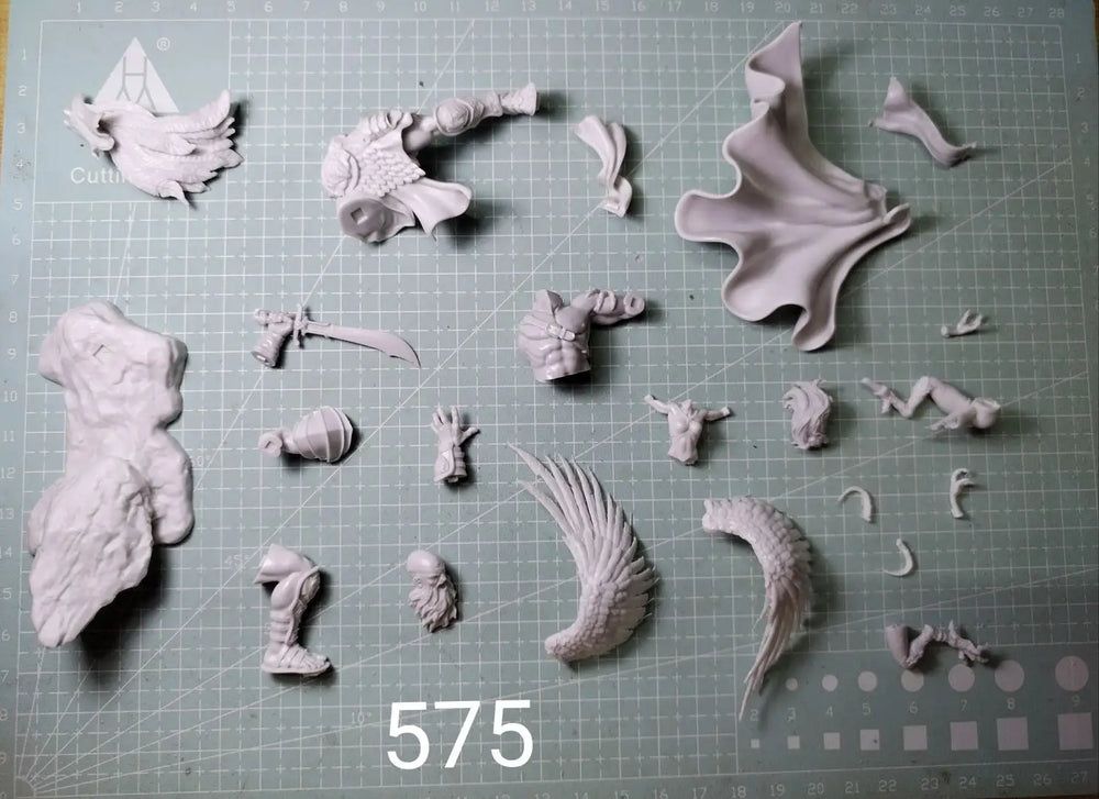 1/24 Winged Angel Warrior, Resin Model Figure Kit, Fantasy Theme, Unassembled and Unpainted