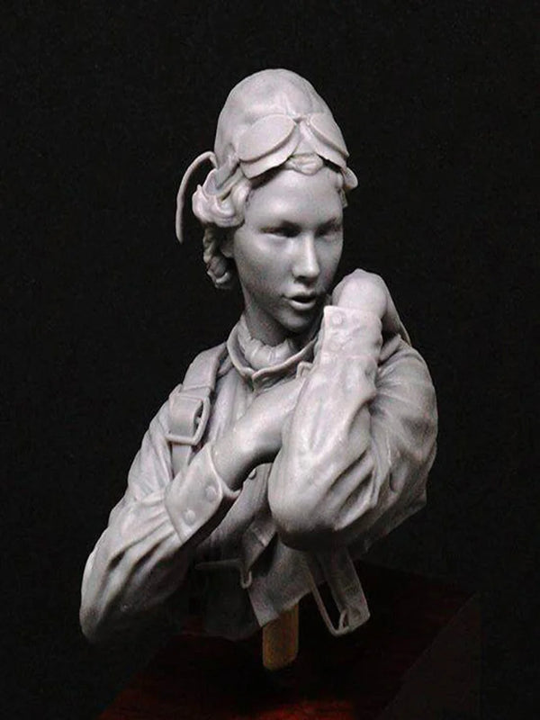 1/10 WWII Russian Female Pilot, Resin Model Bust Kit, Unassembled and Unpainted