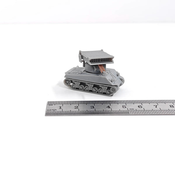 1/144 WWII American M4A1 Sherman Tank, Resin Model Vehicle Kit, Unassembled and Unpainted