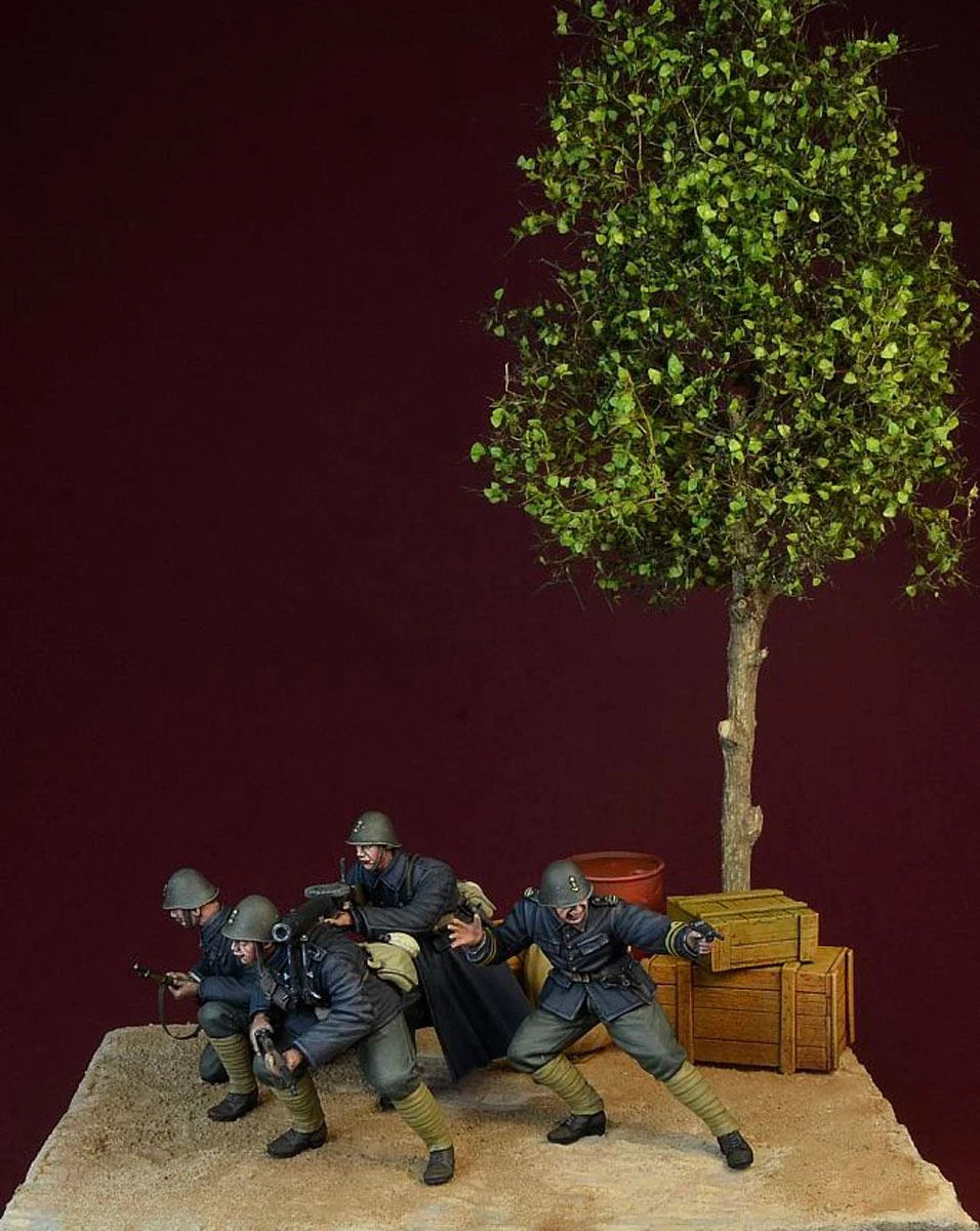 1/35 WWII Dutch Army, 8 Figures, Resin Model Figure Kit, Unassembled and Unpainted