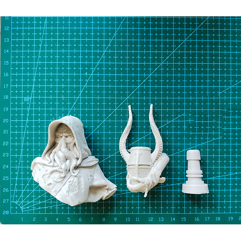 1/10 Cosmic Horror, Resin Model Bust Kit, Fantasy Theme, Unassembled and Unpainted