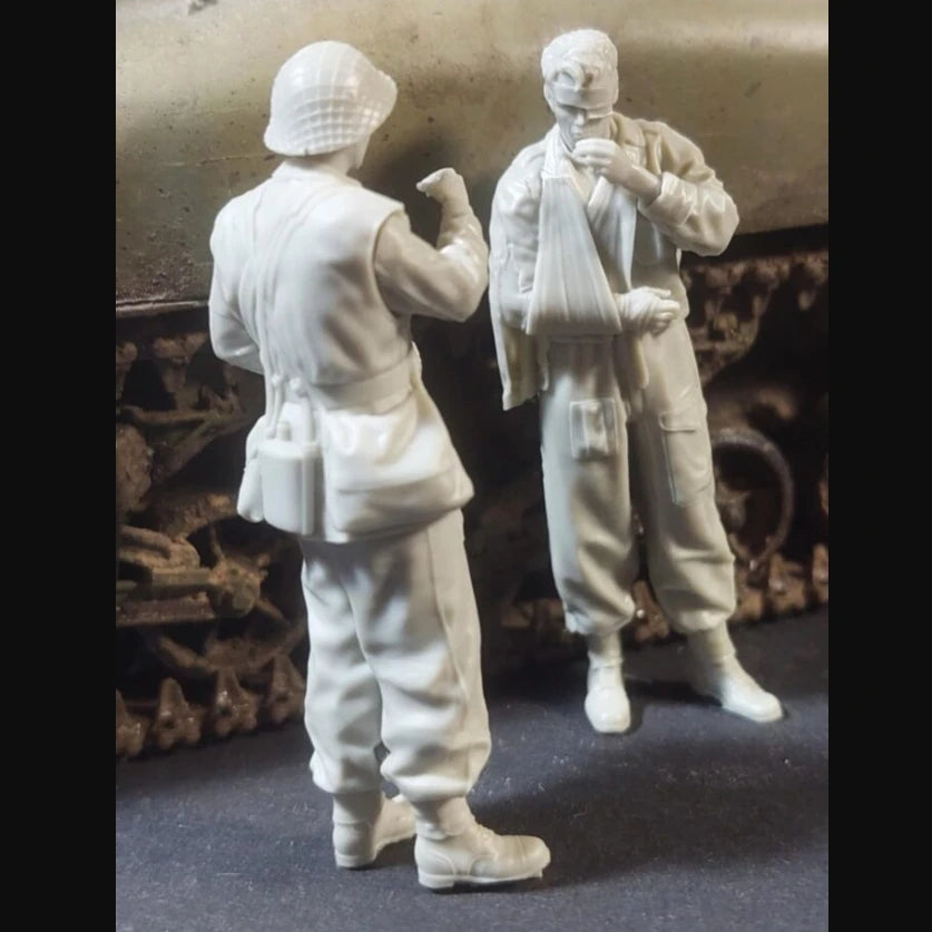 1/35 WWII Ground Troops, 2 Figures, Resin Model Figure Kit, Unassembled and Unpainted