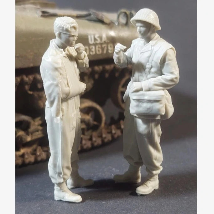 1/35 WWII Ground Troops, 2 Figures, Resin Model Figure Kit, Unassembled and Unpainted