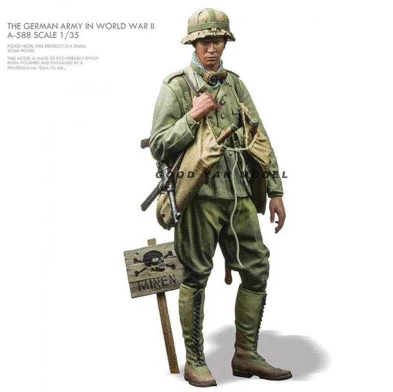 1/35 WWII German Infantryman Standing with Rifle, Resin Model Figure Kit, Unassembled and Unpainted