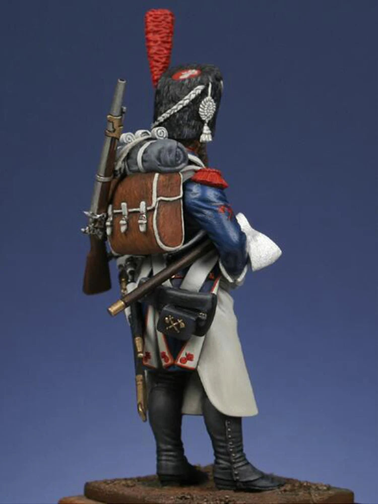 1/32 Napoleonic French Officer in White Greatcoat with Musket, Resin Model Figure Kit, Unassembled and Unpainted