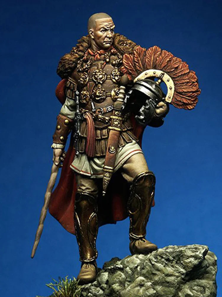 1/24 Ancient Roman Centurion with Plumed Helmet, Resin Model Figure Kit, Unassembled and Unpainted