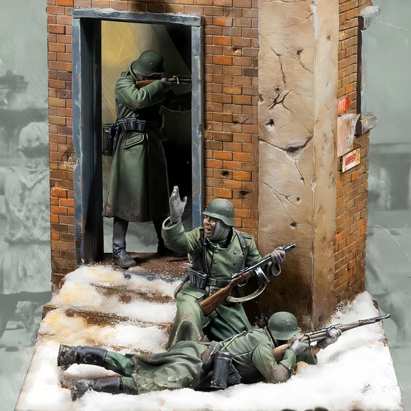 1/35 WWII German Infantry Urban Combat, 3 Figures, Resin Model Diorama Kit, Unassembled and Unpainted