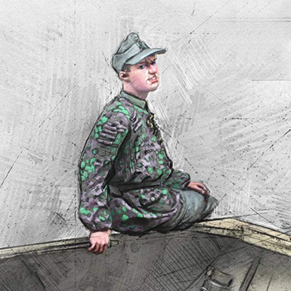 1/35 Modern Soldier in Camouflage Uniform, Resin Model Figure Kit, Unassembled and Unpainted