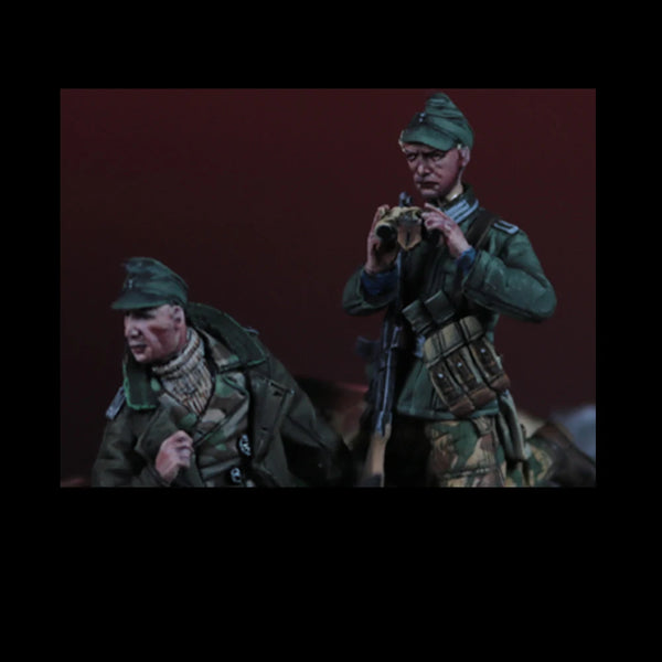 1/35 WWII German Panzerfaust Gunner with Rifleman, 2 Figures, Resin Model Figure Kit, Unassembled and Unpainted