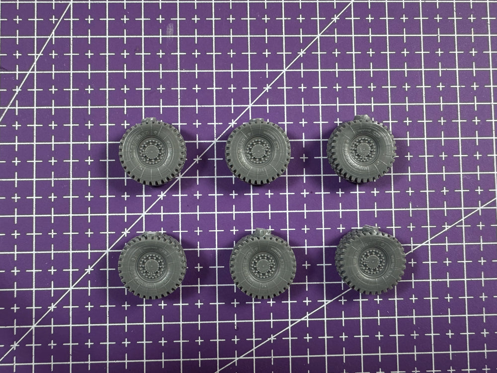 1/72 Modern Typhoon K Armored Vehicle, Resin Model Vehicle Kit, Unassembled and Unpainted