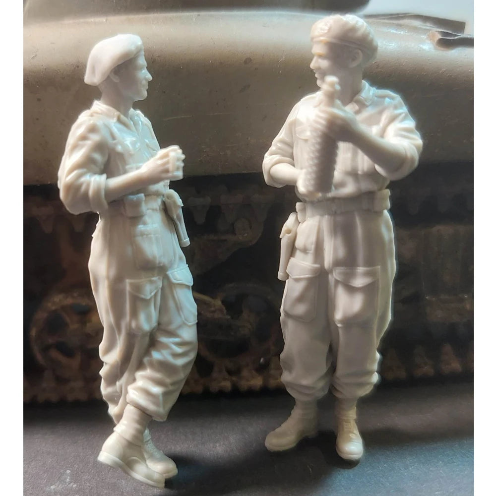 1/35 WWII British Tankers, 2 Figures, Resin Model Figure Kit, Unassembled and Unpainted
