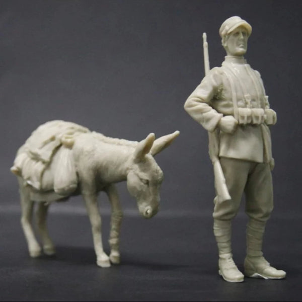 1/35 WWII Italian Infantry, Resin Model Figure Kit, Unassembled and Unpainted