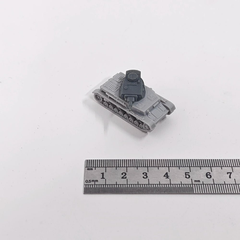 1/144 WWII German Panzer IV Ausf F1, Resin Model Vehicle Kit, Unassembled and Unpainted