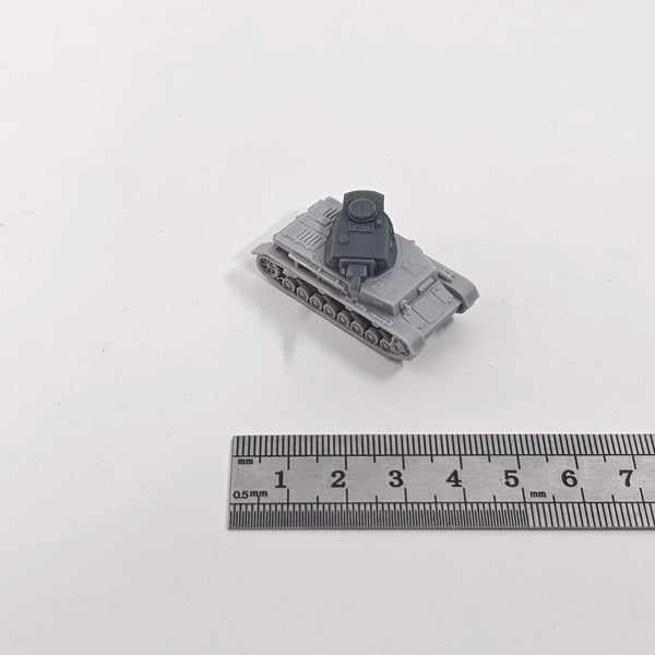 1/144 WWII German Panzer IV Ausf F1, Resin Model Vehicle Kit, Unassembled and Unpainted