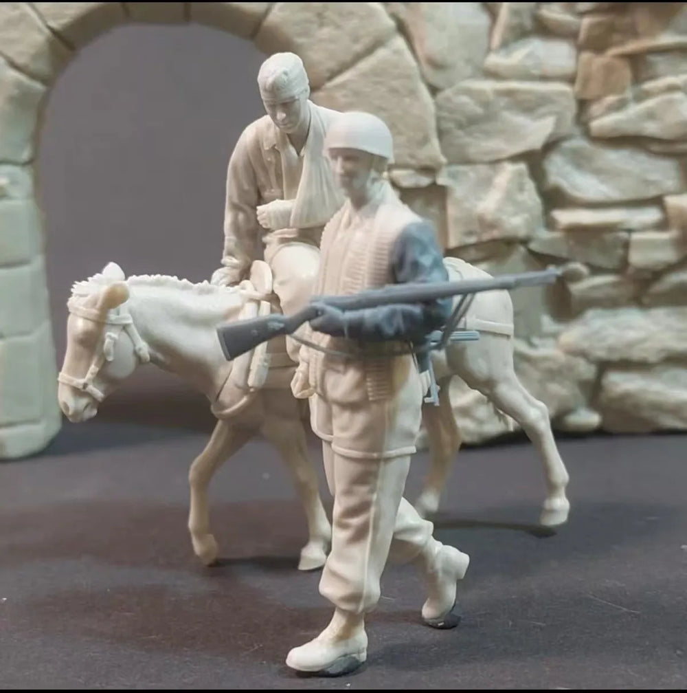 1/35 WWI Cavalry & Infantry, 2 Figures, Resin Model Figure Kit, Unassembled and Unpainted