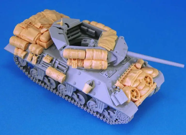 1/48 Cold War Soviet Armored Personnel Carrier, Resin Model Vehicle Kit, Unassembled and Unpainted