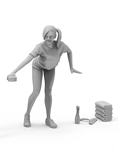 1/35 Civilian Woman Cleaning, Resin Model Figure Kit, Historical Theme, Unassembled and Unpainted