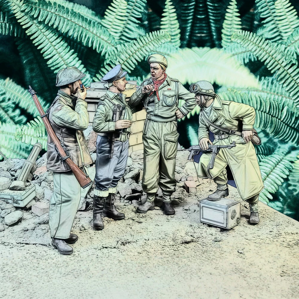 1/35 WWII British Infantry Advancing in Jungle, 4 Figures, Resin Model Figure Kit, Unassembled and Unpainted