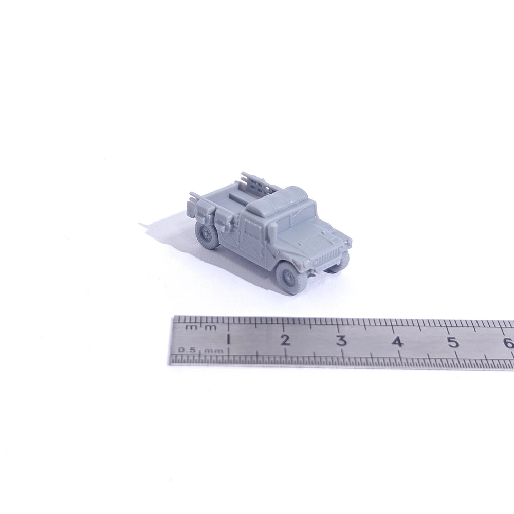 1/144 Modern HMMWV Humvee Cargo Vehicle, Resin Model Vehicle Kit, Unassembled and Unpainted