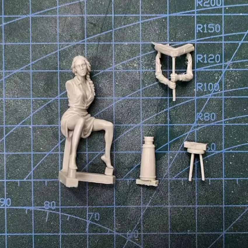 1/35 Country Boy and Girl, 2 Figures, Resin Model Figure Kit, Historical Theme, Unassembled and Unpainted