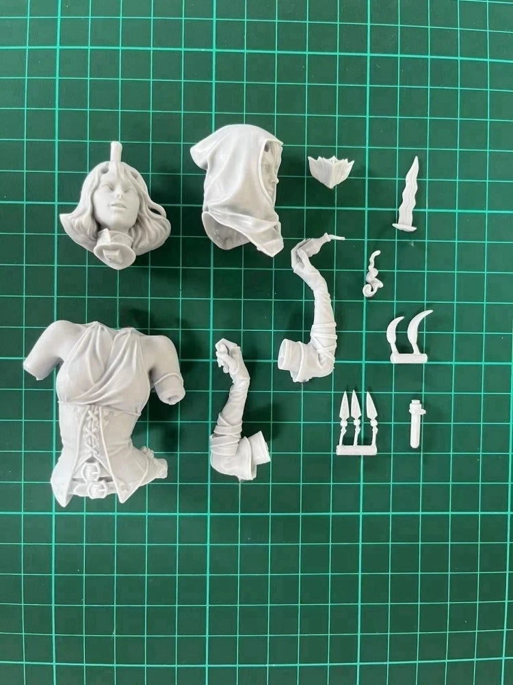 1/10 Demon Sorceress with Red Horns and Staff, Resin Model Bust Kit, Fantasy Theme, Unassembled and Unpainted