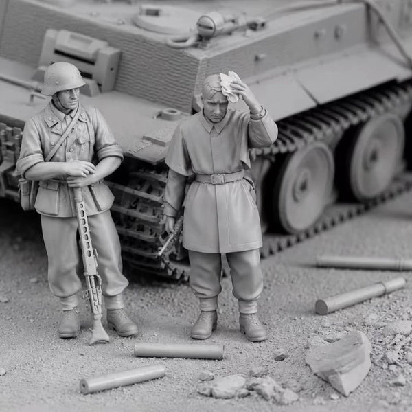 1/35 WWII German Panzer Commander with Binoculars & Officer, 2 Figures, Resin Model Figure Kit, Unassembled and Unpainted