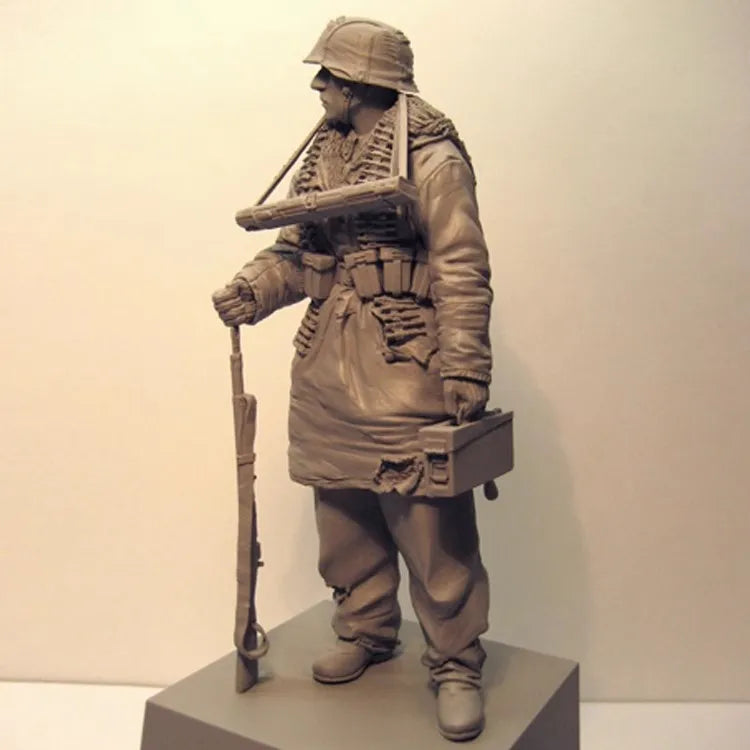 1/16 Modern British Infantryman with Greatcoat and Rifle, Resin Model Figure Kit, Unassembled and Unpainted