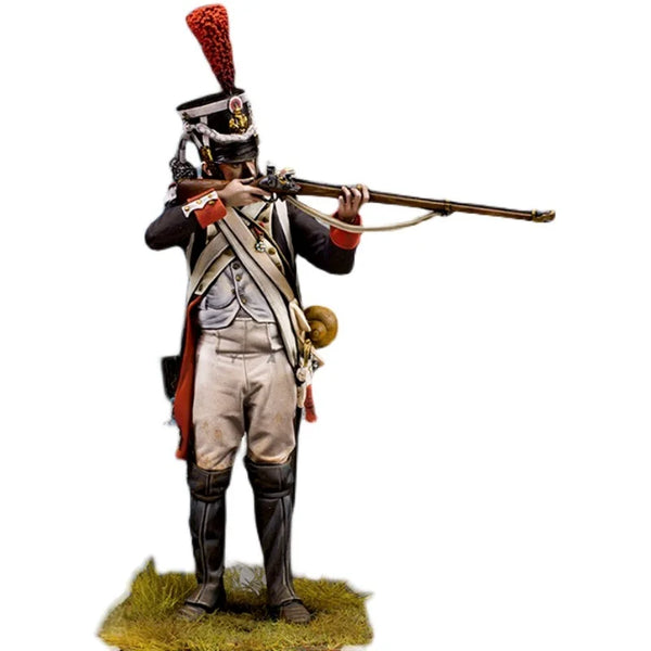1/24 Napoleonic French Dragoon Officer Firing Musket, Resin Model Figure Kit, Unassembled and Unpainted