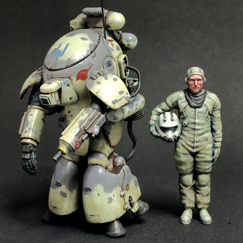 1/35 Fireball Mecha Pilot, 2 Figures, Resin Model Figure Kit, Sci-Fi Theme, Unassembled and Unpainted
