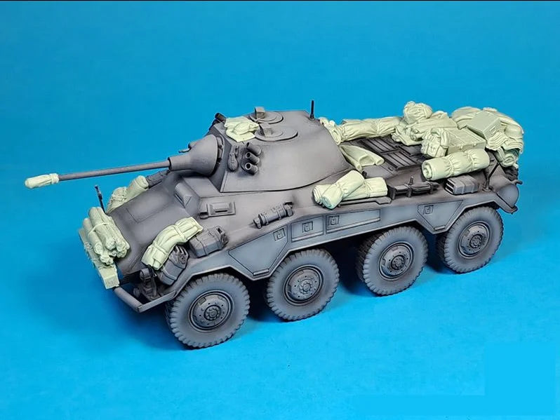 1/35 Cold War Armored Personnel Carrier, Resin Model Vehicle Kit, Unassembled and Unpainted