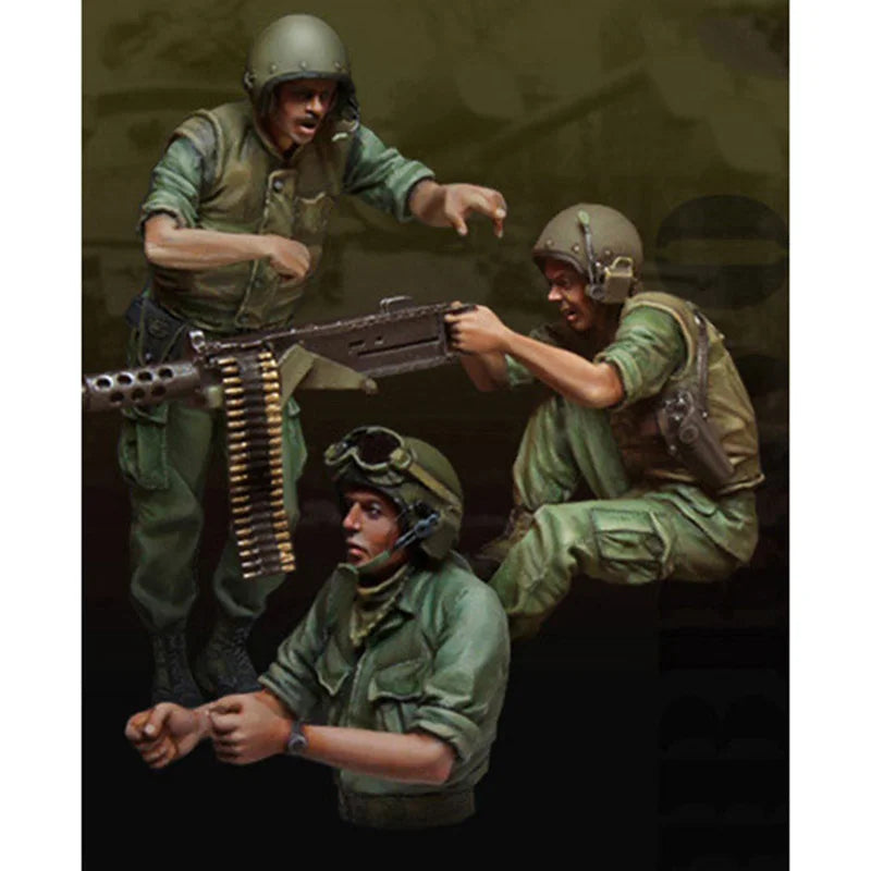 1/35 WWII Soldiers in Combat, 3 Figures, Resin Model Figure Kit, Unassembled and Unpainted