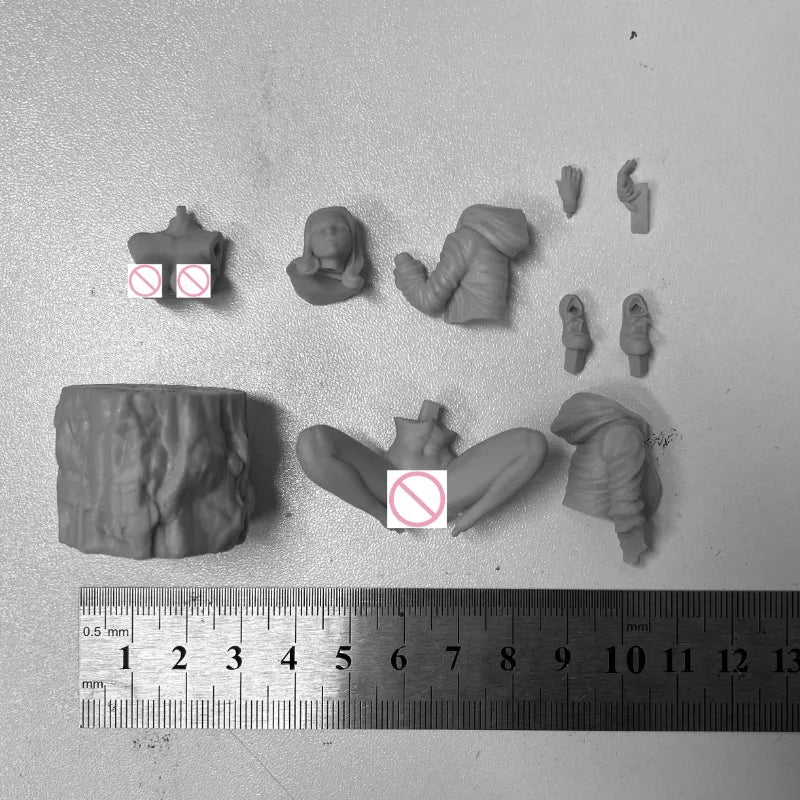 1/24 Chibi Girl, Resin Model Figure Kit, Anime Theme, Unassembled and Unpainted