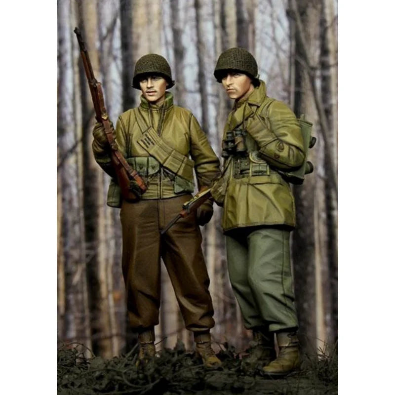 1/35 WWII Wehrmacht Soldiers, 2 Figures, Resin Model Figure Kit, Unassembled and Unpainted