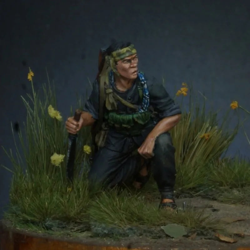 1/35 Vietnam War North Vietnamese Army Soldier, Resin Model Figure Kit, Unassembled and Unpainted