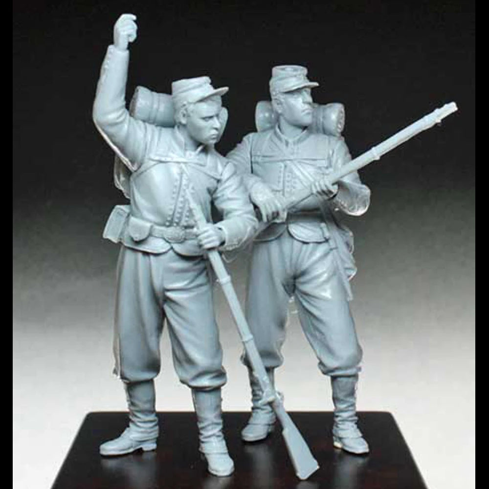 1/35 Napoleonic French Chasseurs, 2 Figures, Resin Model Figure Kit, Unassembled and Unpainted