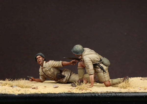 1/35 WWII US Infantry Crawling Assault, 2 Figures, Resin Model Figure Kit, Unassembled and Unpainted