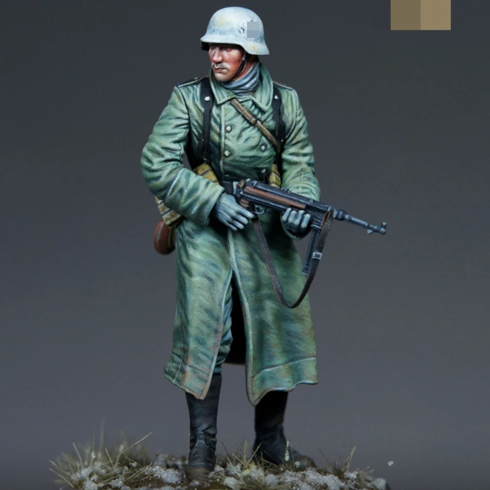1/35 WWII German MG42 Gunner in Greatcoat, Resin Model Figure Kit, Unassembled and Unpainted