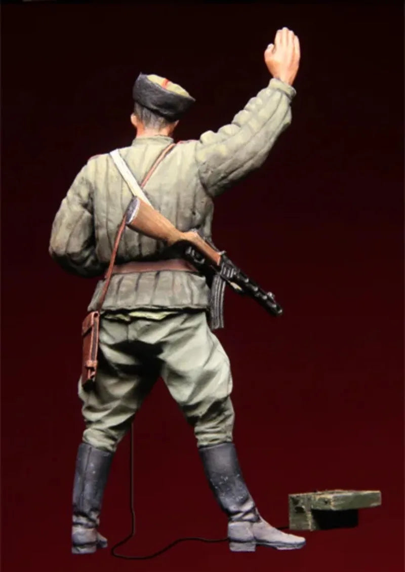 1/35 WWII Russian Red Army Infantry, 2 Figures, Resin Model Figure Kit, Unassembled and Unpainted