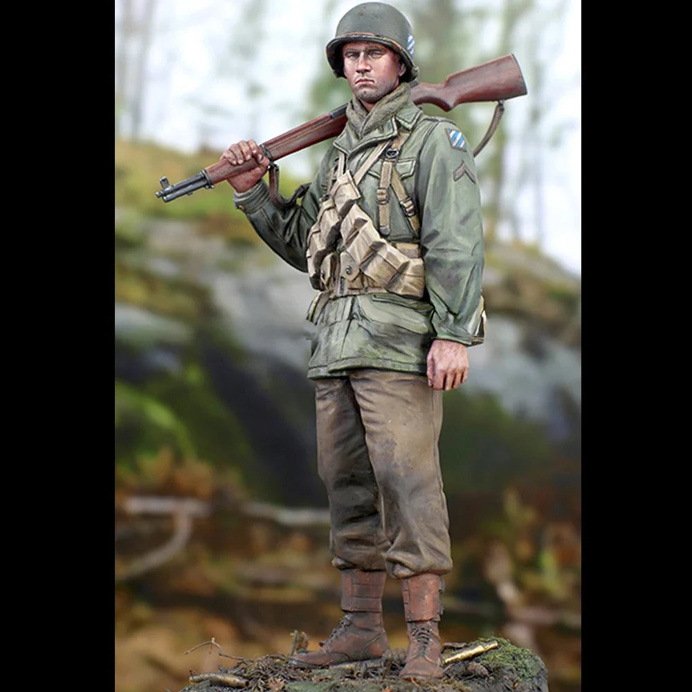 1/16 WWII US Soldier with M1 Rifle, Resin Model Figure Kit, Unassembled and Unpainted