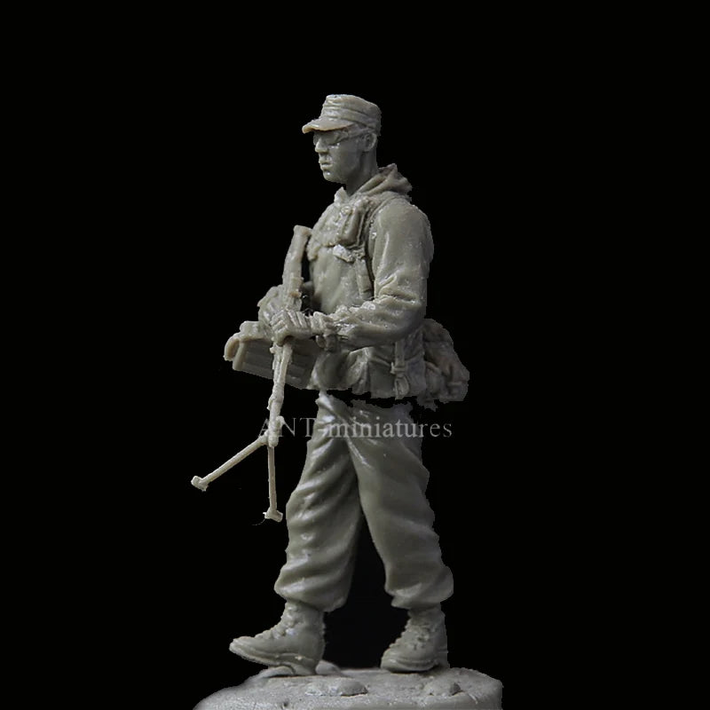 1/35 Modern Infantry Fireteam with Machine Gunner, 4 Figures, Resin Model Figure Kit, Unassembled and Unpainted