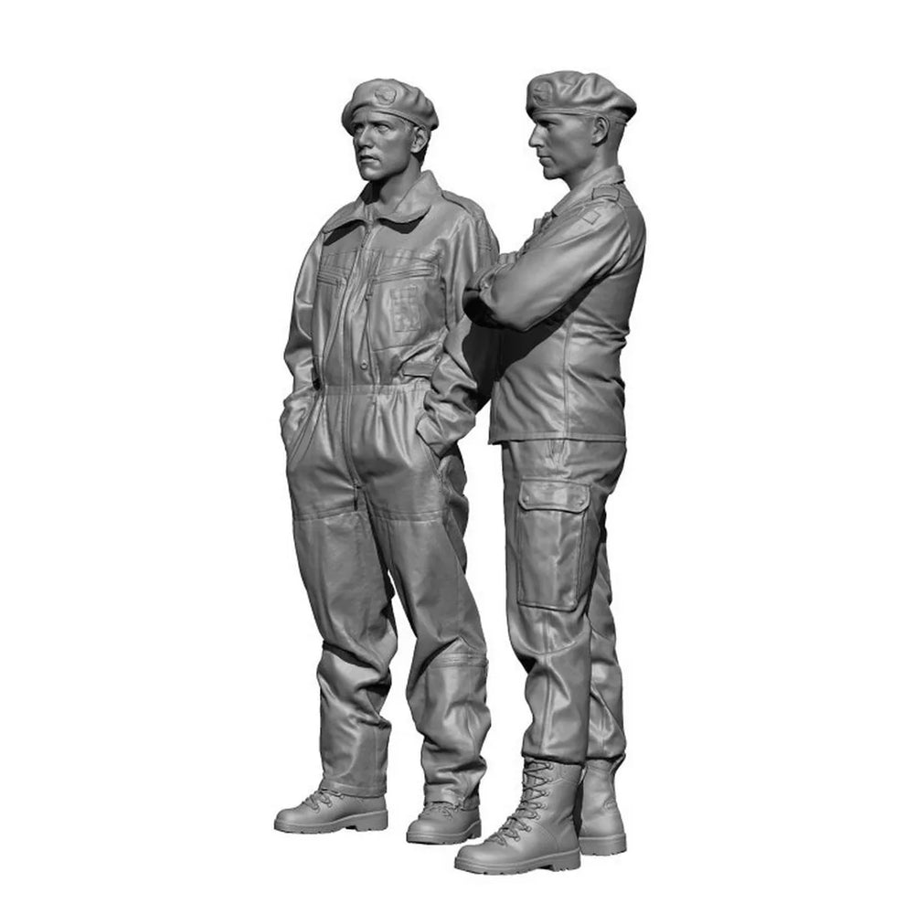 1/35 WWII German Tank Crew Briefing and Standing, 4 Figures, Resin Model Figure Kit, Unassembled and Unpainted