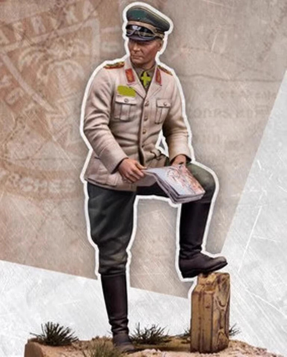 1/35 WWII German Officer with Map, Resin Model Figure Kit, Unassembled and Unpainted