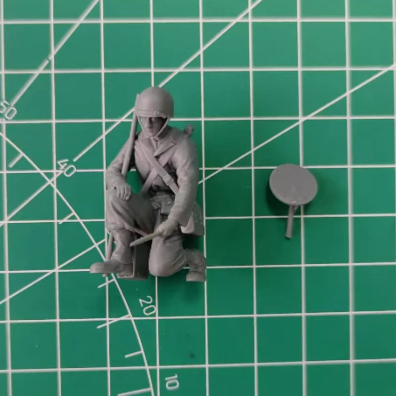 1/35 WWII US Engineer, Resin Model Figure Kit, Unassembled and Unpainted