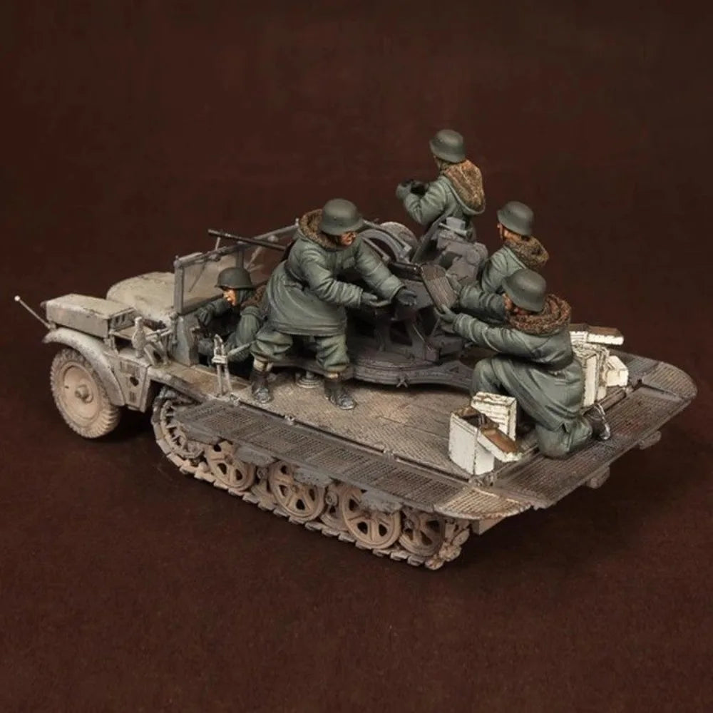 1/35 WWII German Halftrack Gun Crew, 5 Figures, Resin Model Figure Kit, Unassembled and Unpainted