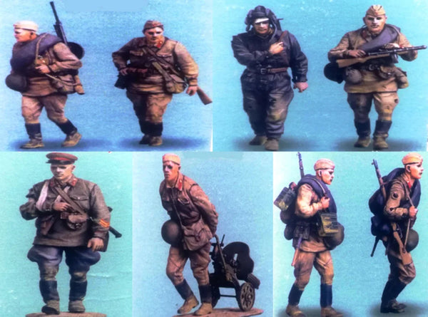 1/35 WWII German Infantry Advancing with Rifles, 8 Figures, Resin Model Figure Kit, Unassembled and Unpainted