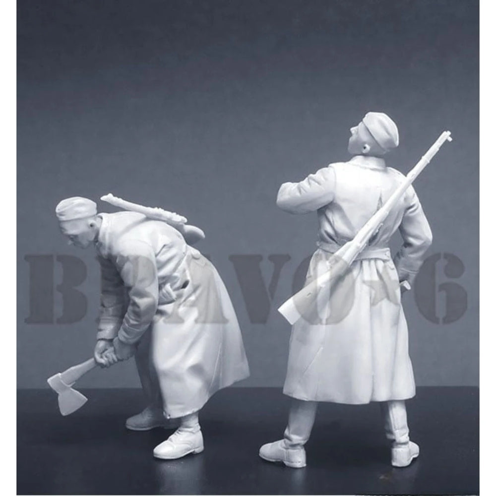 1/35 WWII Red Army Pioneers, 3 Figures, Resin Model Figure Kit, Unassembled and Unpainted