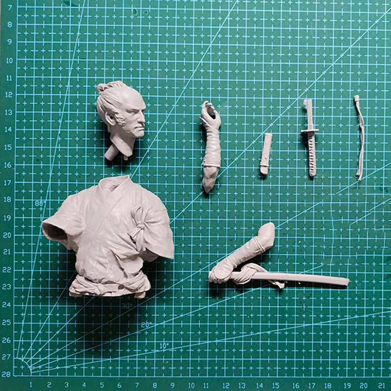 1/10 Medieval East Asian Warrior, Resin Model Bust Kit, Unassembled and Unpainted