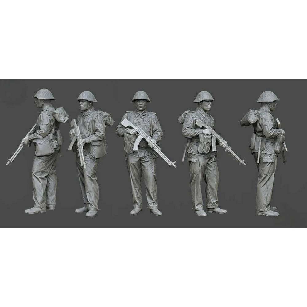 1/24 Cold War East German Soldier, Resin Model Figure Kit, Unassembled and Unpainted