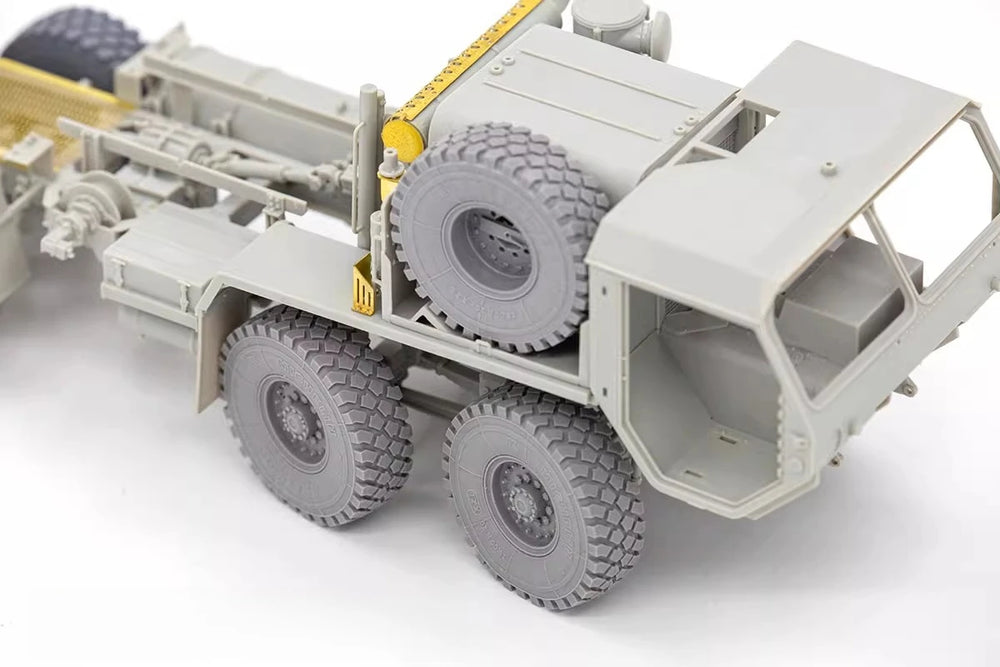 1/35 Modern Military Truck Wheels & Tires, Resin Model Accessory Kit, Unpainted